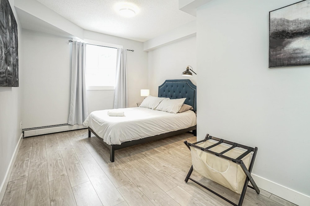 Cozy Condo w Parking Wifi Coffee - 5min2stampede, Billede 4