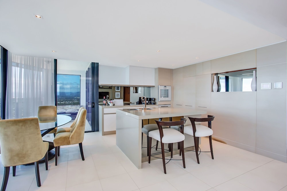 3 Bedroom Sub Penthouse - Photo 6