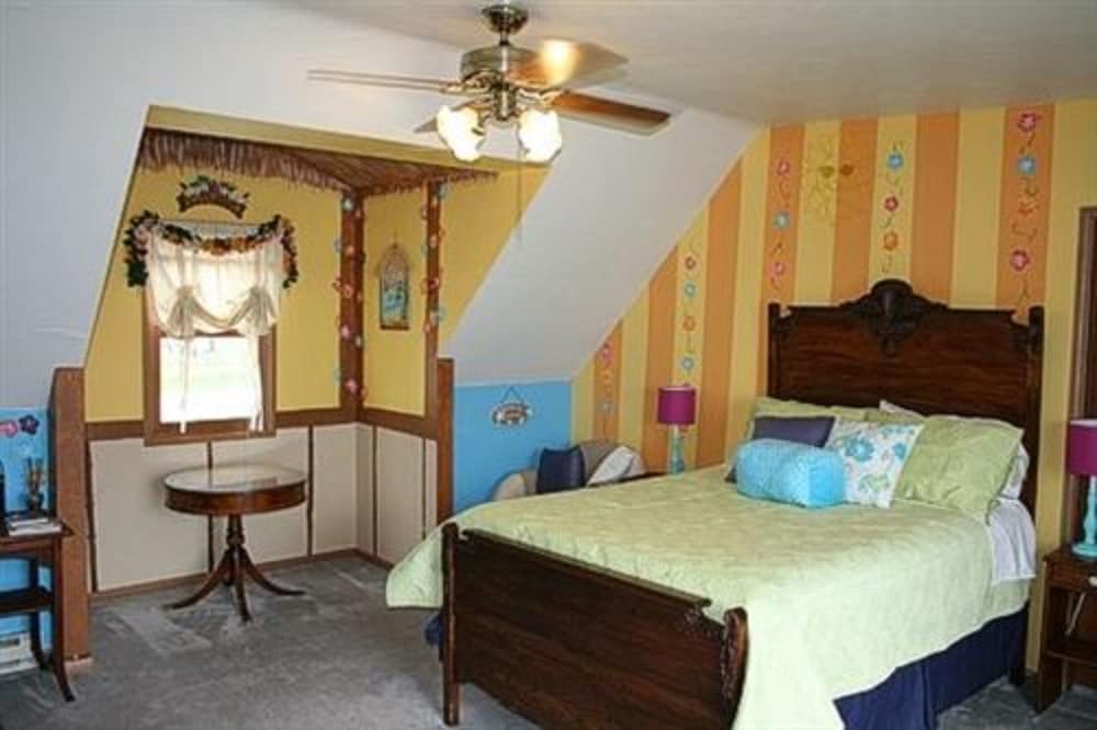 Room (Tropical Paradise) photo 2