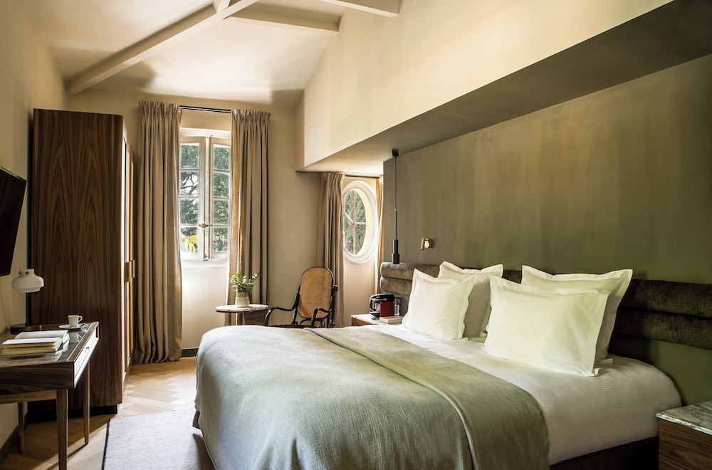 Deluxe Room, Terrace, Pool View