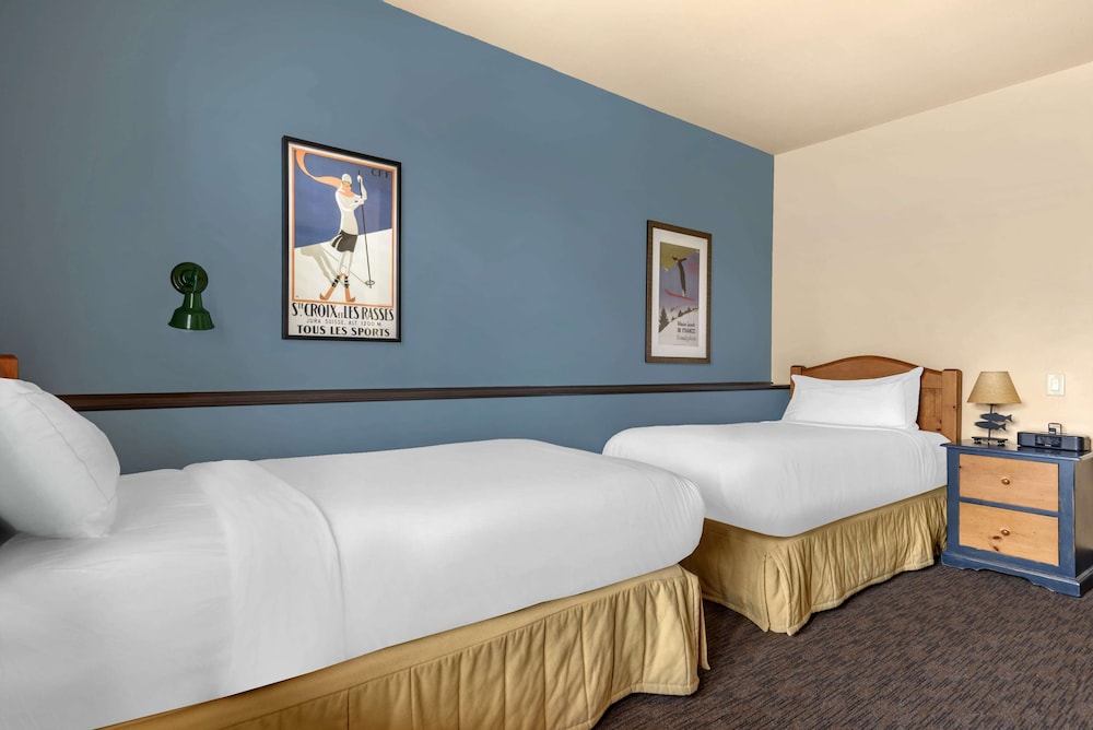 2 BEDROOM 1 KING 2 TWN SUITE UPPER FLR photo 1