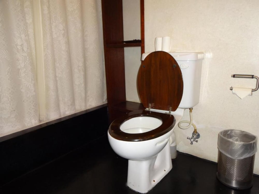 Deluxe Room - Photo 7
