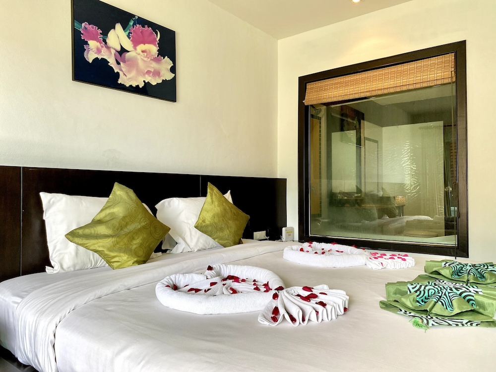 Deluxe Double Room - Photo 18