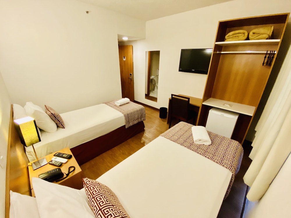Twin Room, 2 Twin Beds photo 2