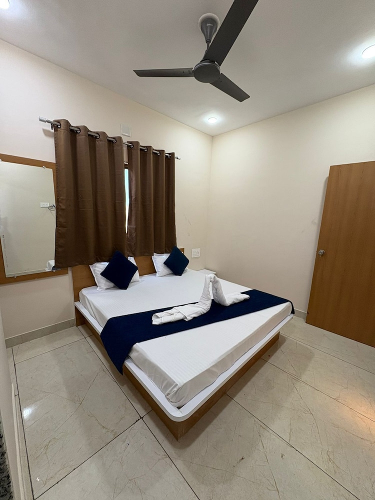 Deluxe Double Room photo 2