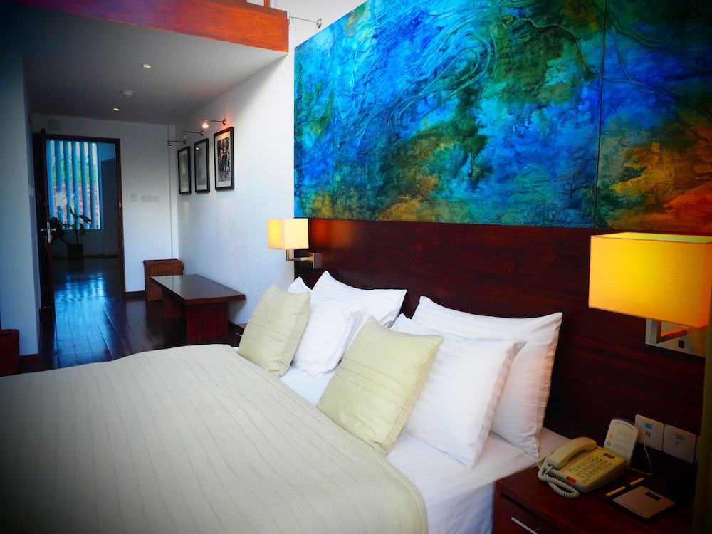 Deluxe Suite photo 3