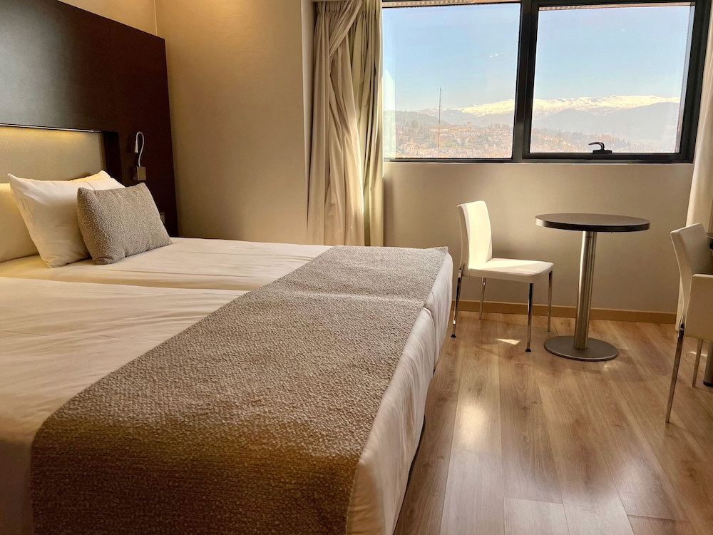 Superior Twin Room, 2 Twin Beds, Tower - Photo 1