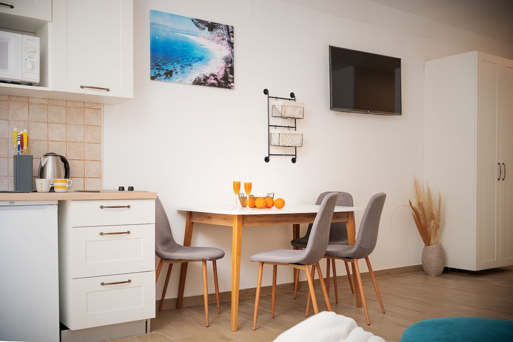 Family Studio, Beachfront photo 2