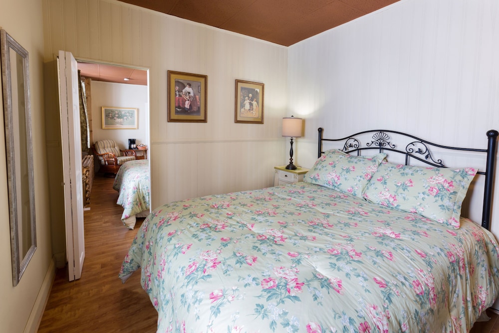 Standard Room photo 2