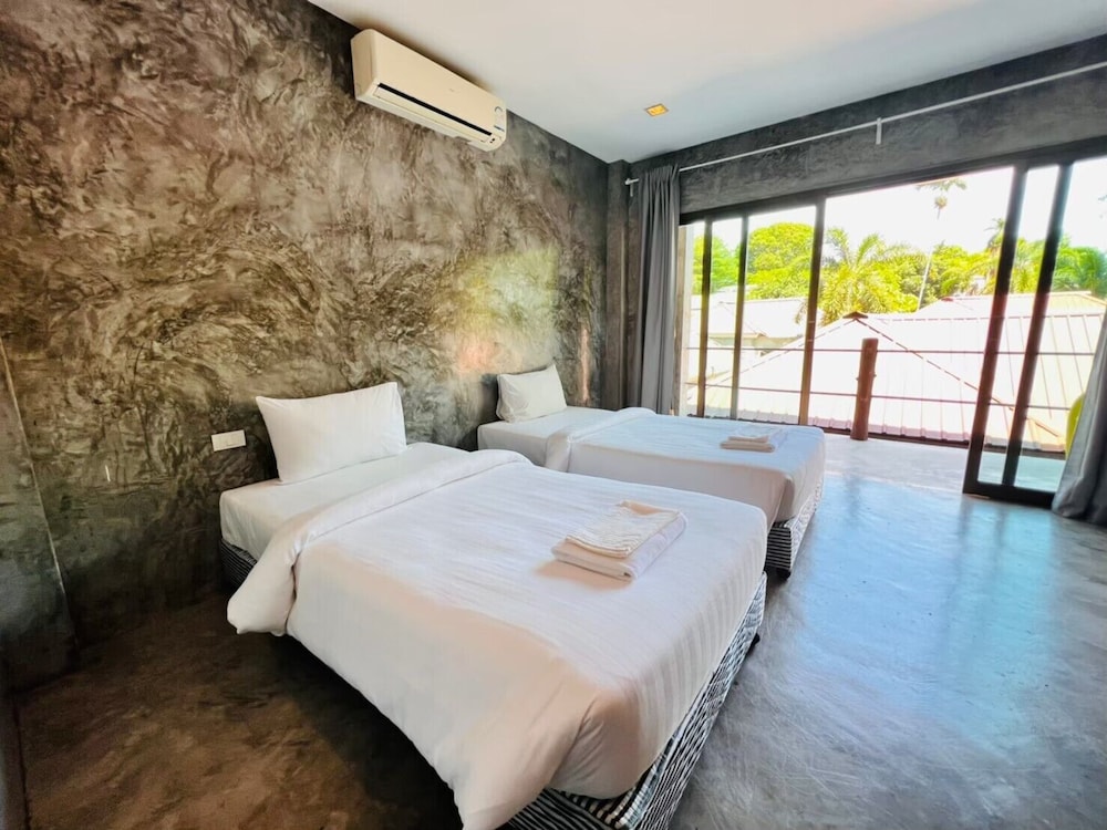 Superior Twin Room - Photo 1