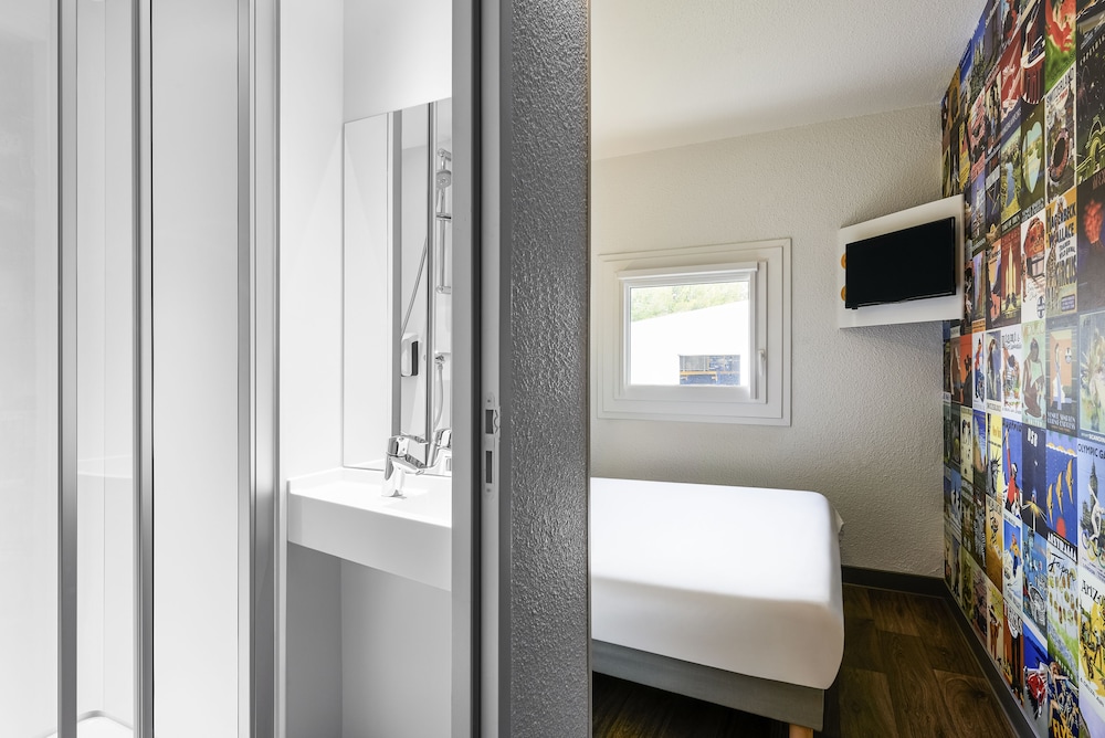 Room, 1 Double Bed, Private Bathroom (Cabrio) photo 3