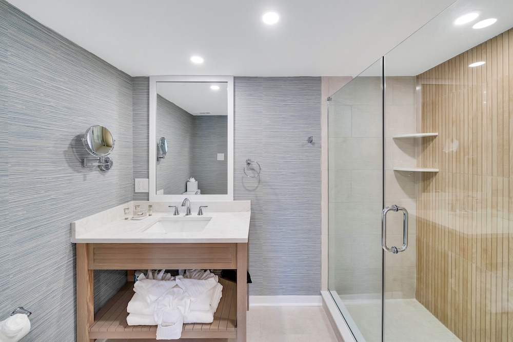 Luxury Townhome photo 2