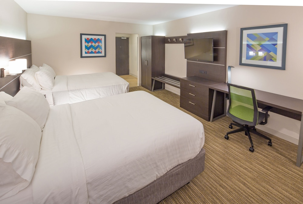 Suite, 2 Queen Beds, Accessible (Hearing) photo 1