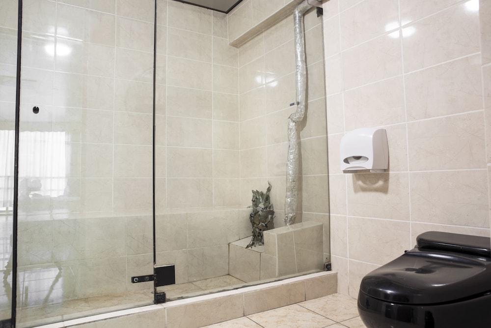 Family Suite - Photo 6