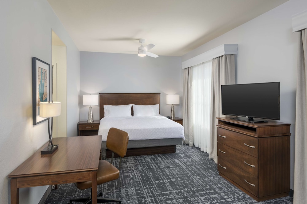 Suite, 1 King Bed - Photo 1