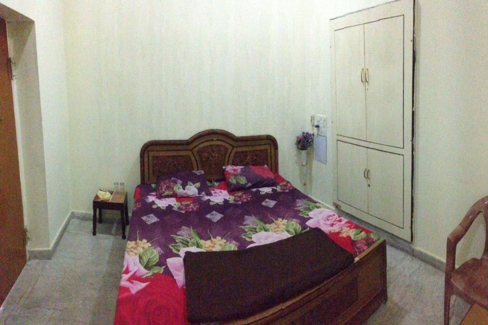 Standard Room photo 2