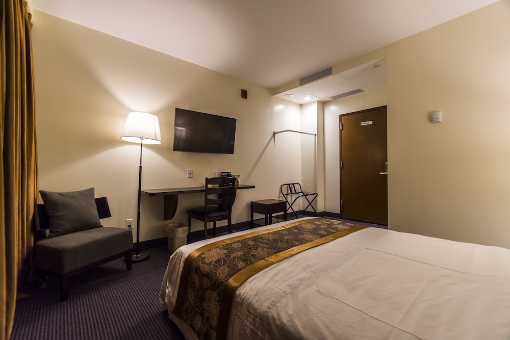 Classic Room, 1 Queen Bed photo 2
