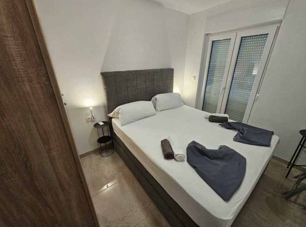 Apartment (Classic Two Bedroom Apartment) photo 2