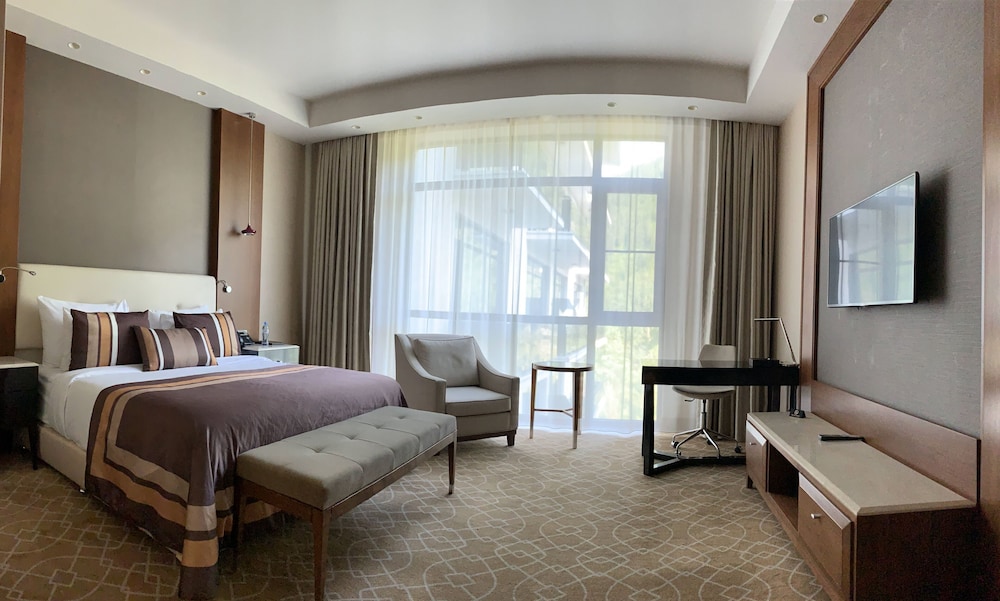 Economy Double Room, 1 King Bed