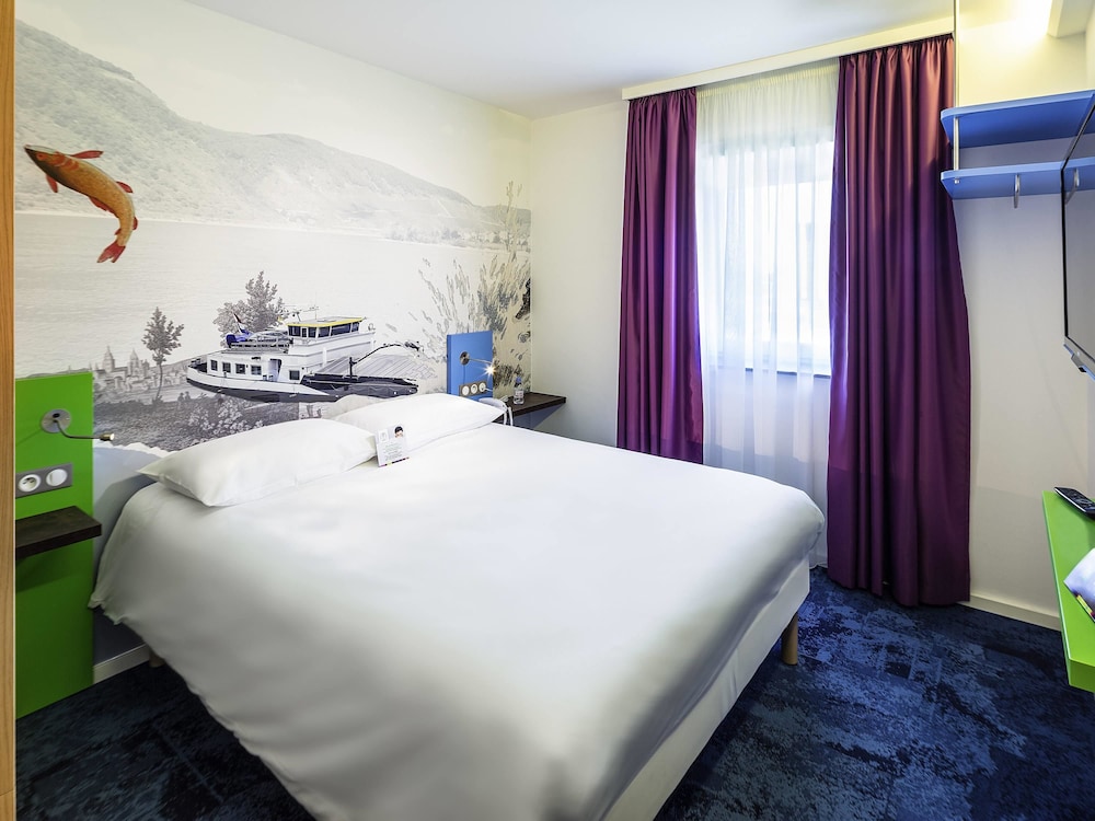 Standard Double Room, 1 Double Bed thumbnail 5