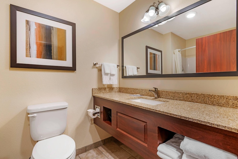 Suite, Multiple Beds, Accessible, Non Smoking (Efficiency) - Photo 3