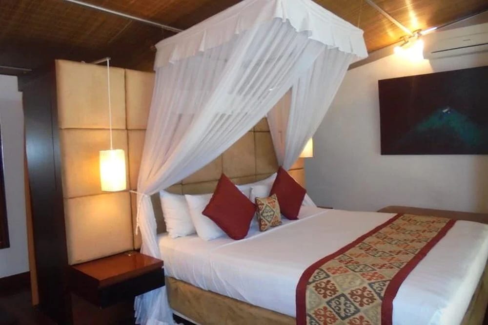 Emerald Loft Suite