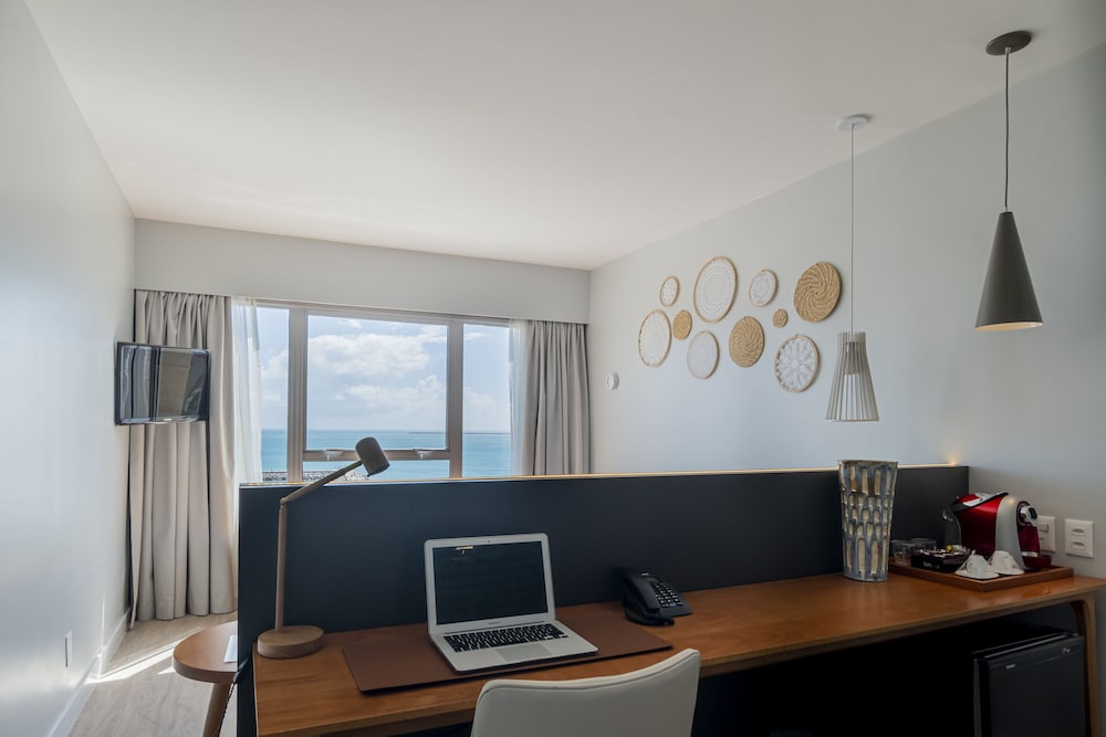 Ocean Suite - Photo 2