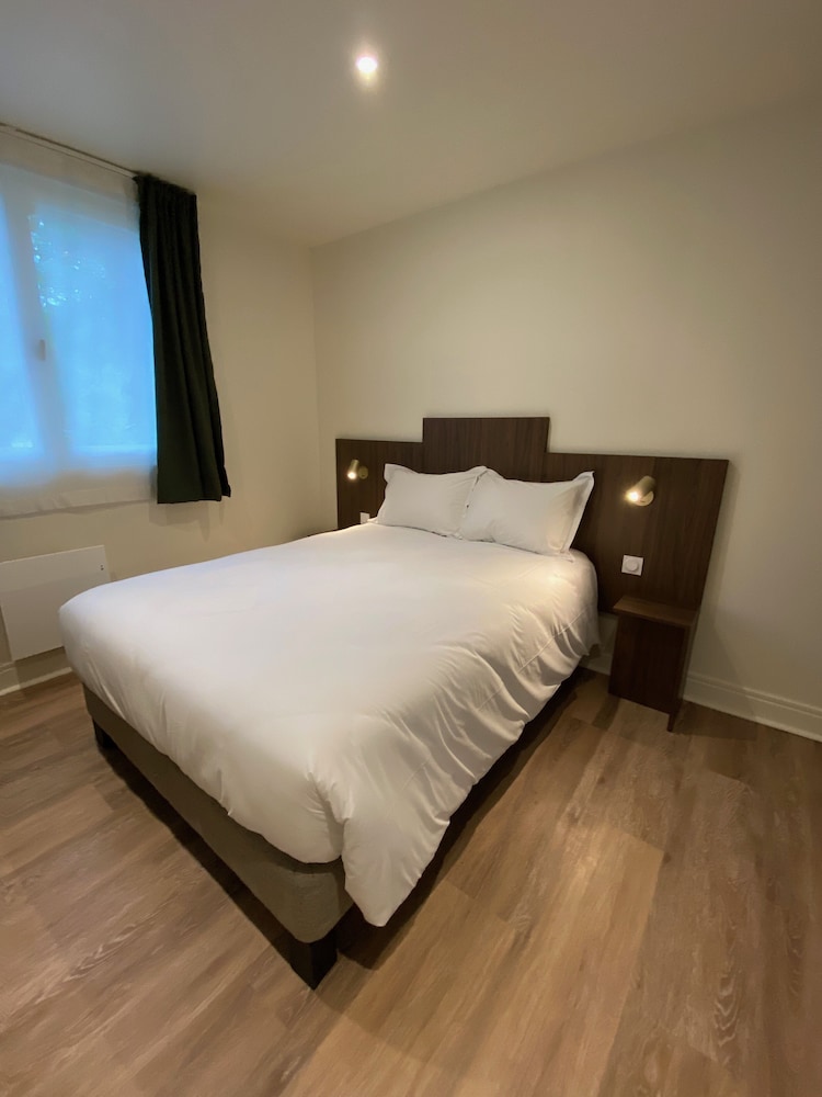 Economy Double Room - Photo 7