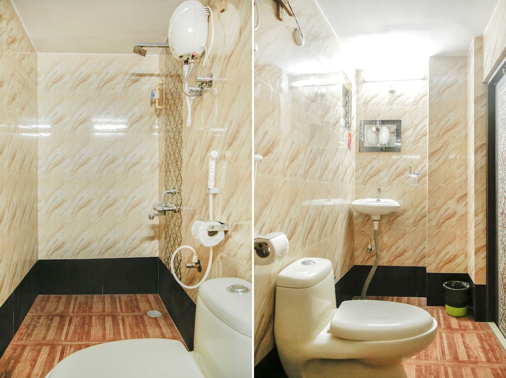 Premium Room, 1 King Bed photo 3