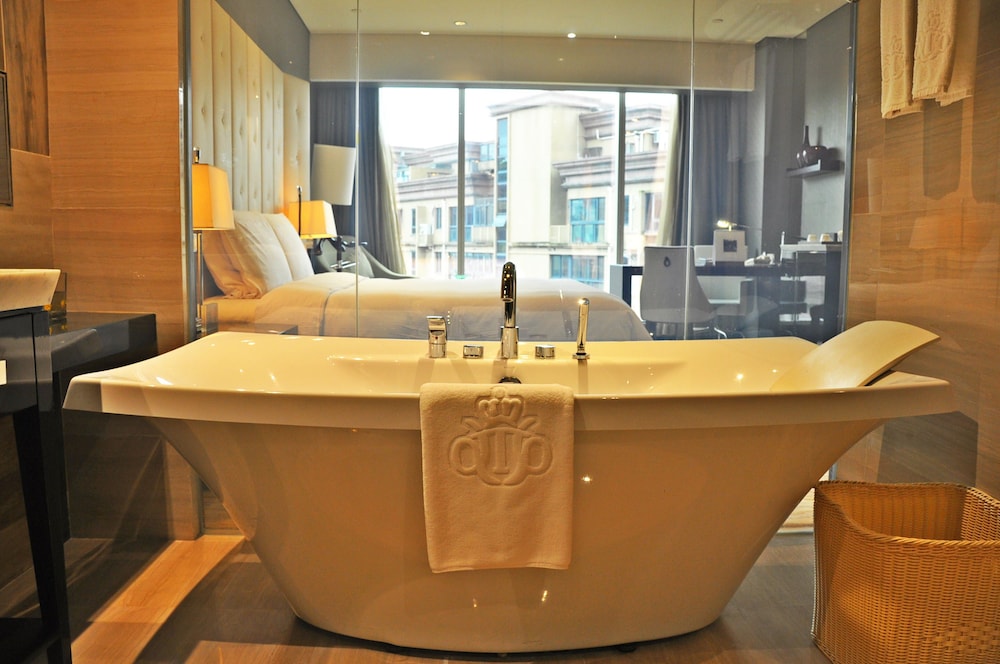 Executive Room photo 2