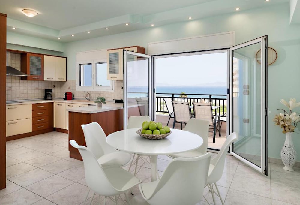 Deluxe Villa, 3 Bedrooms, Balcony, Beach View
