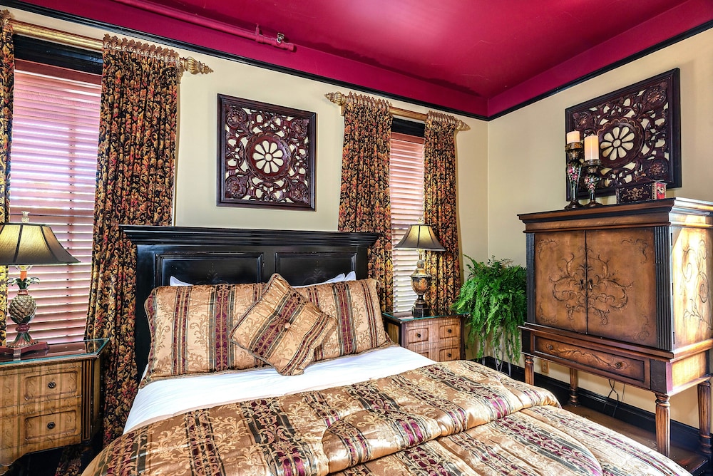 Elite Room, 1 Queen Bed, Balcony