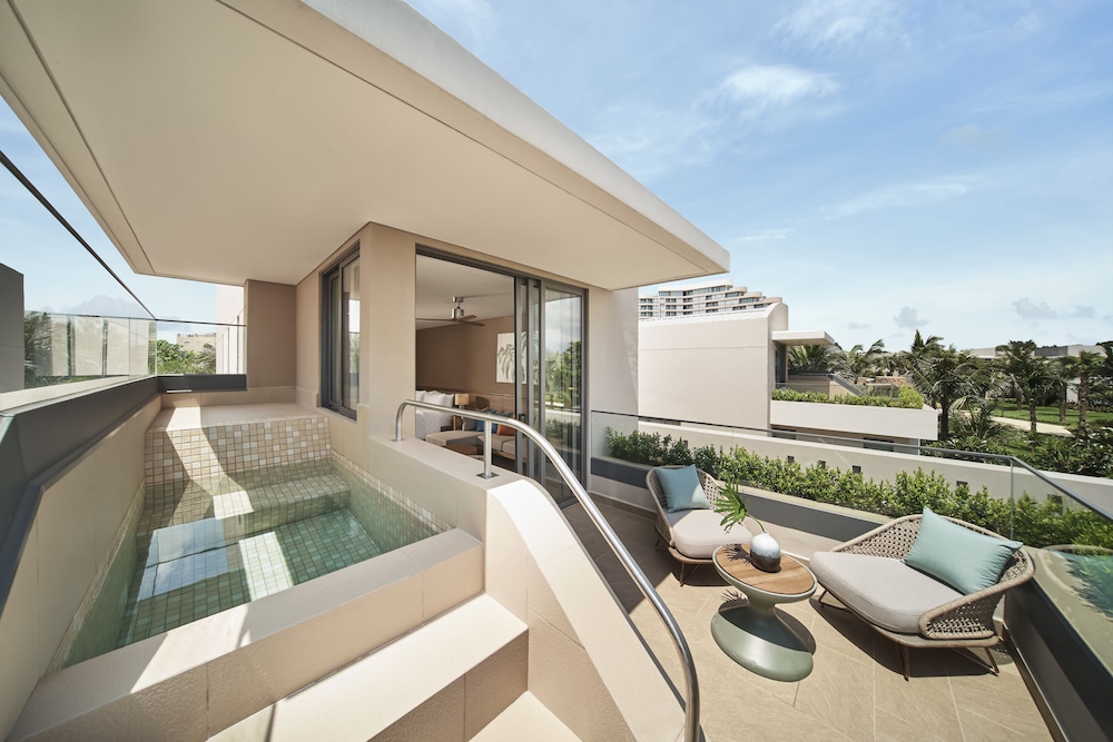 3 Bedroom Beach Pool Villa - Photo 8