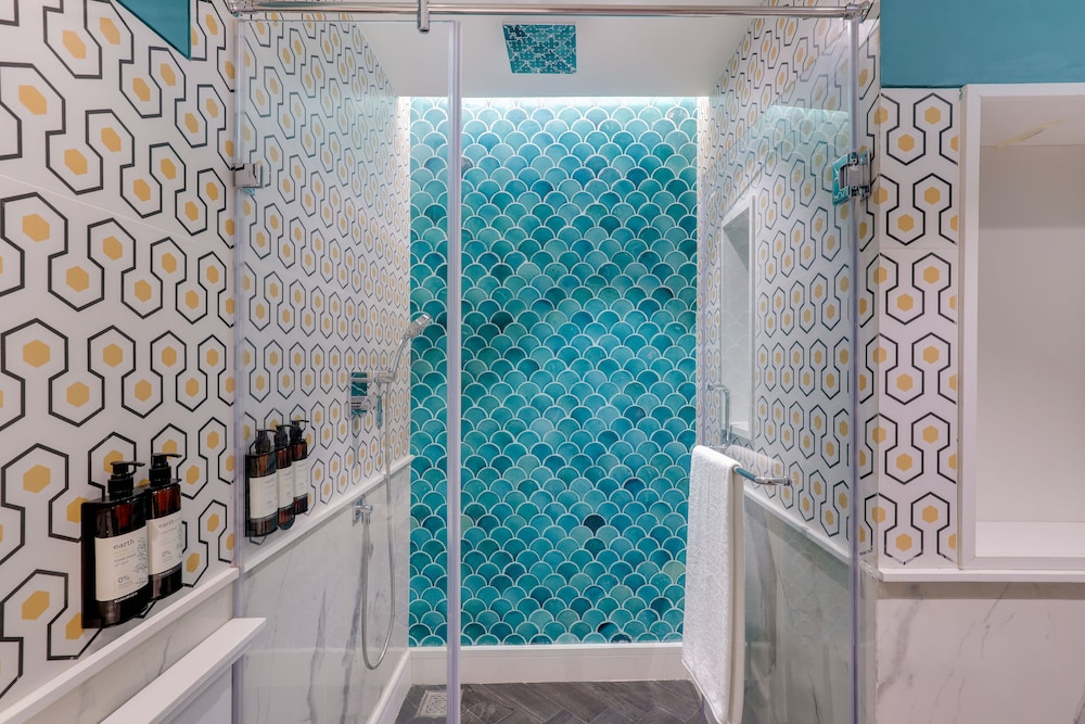 Deluxe Double or Twin Room, Balcony