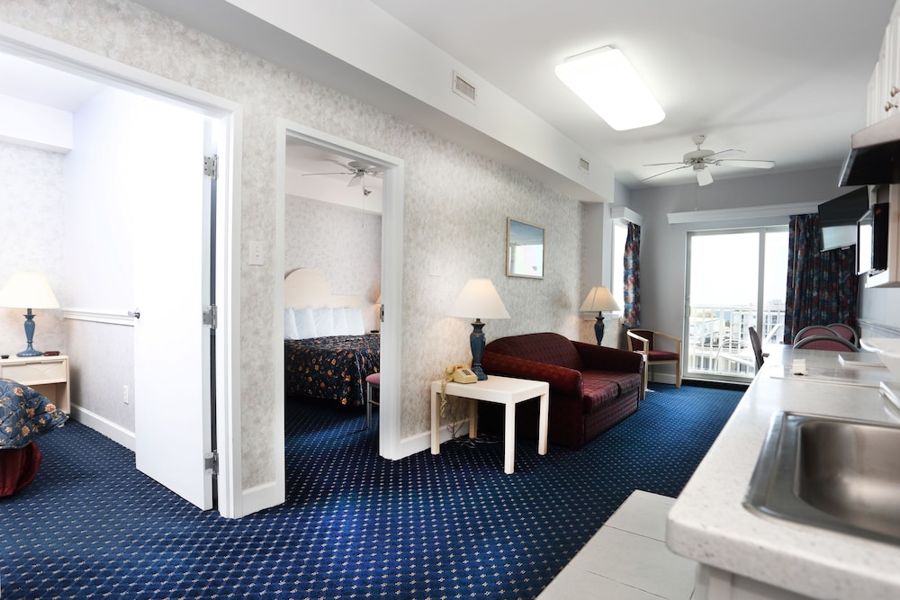 Superior Penthouse, 3 Bedrooms, 2 Bathrooms, Ocean View (2 Kings and 2 Doubles) photo 1