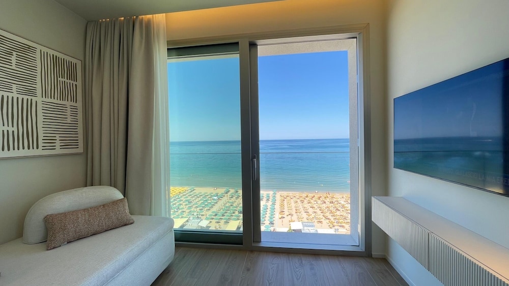 Deluxe Suite, Sea View, Beachfront