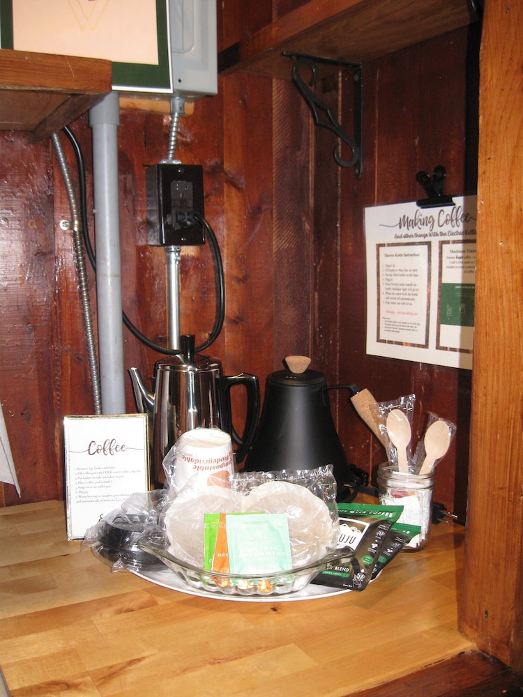 Cabin #6 The Greenwing Getaway photo 3