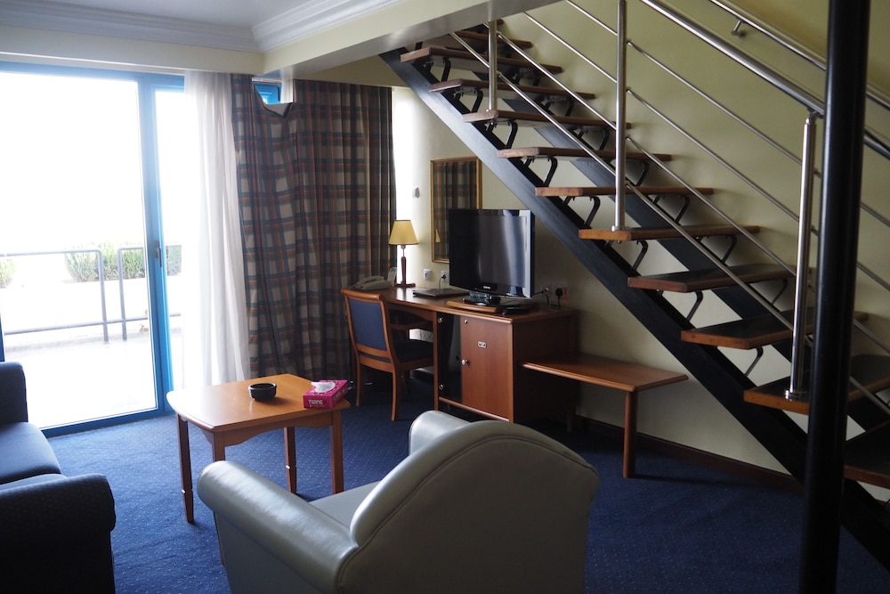 Deluxe Suite, Lake View photo 1
