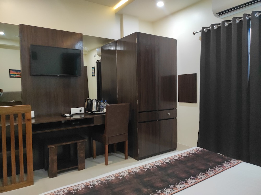 Family Room - Photo 22