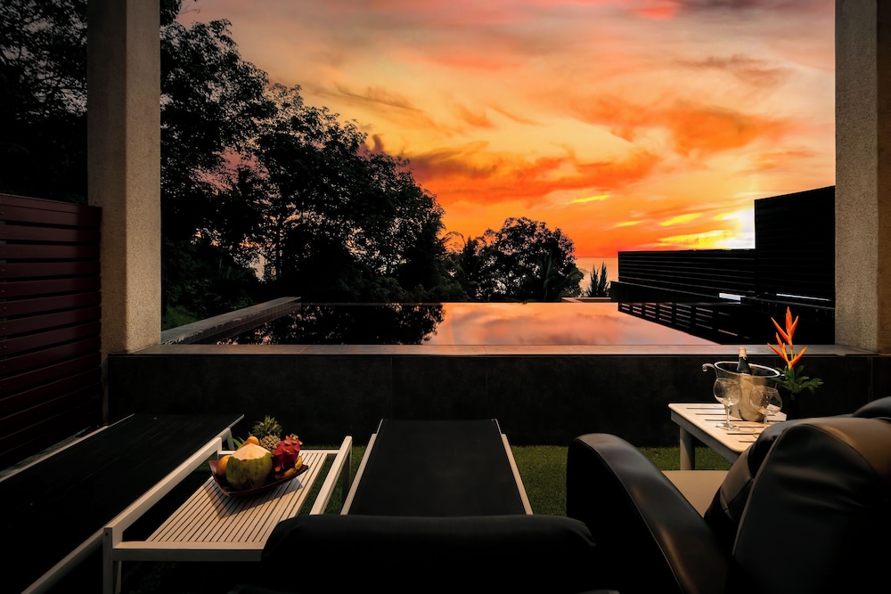 2 Bedroom with Pool, Forest View - Photo 13