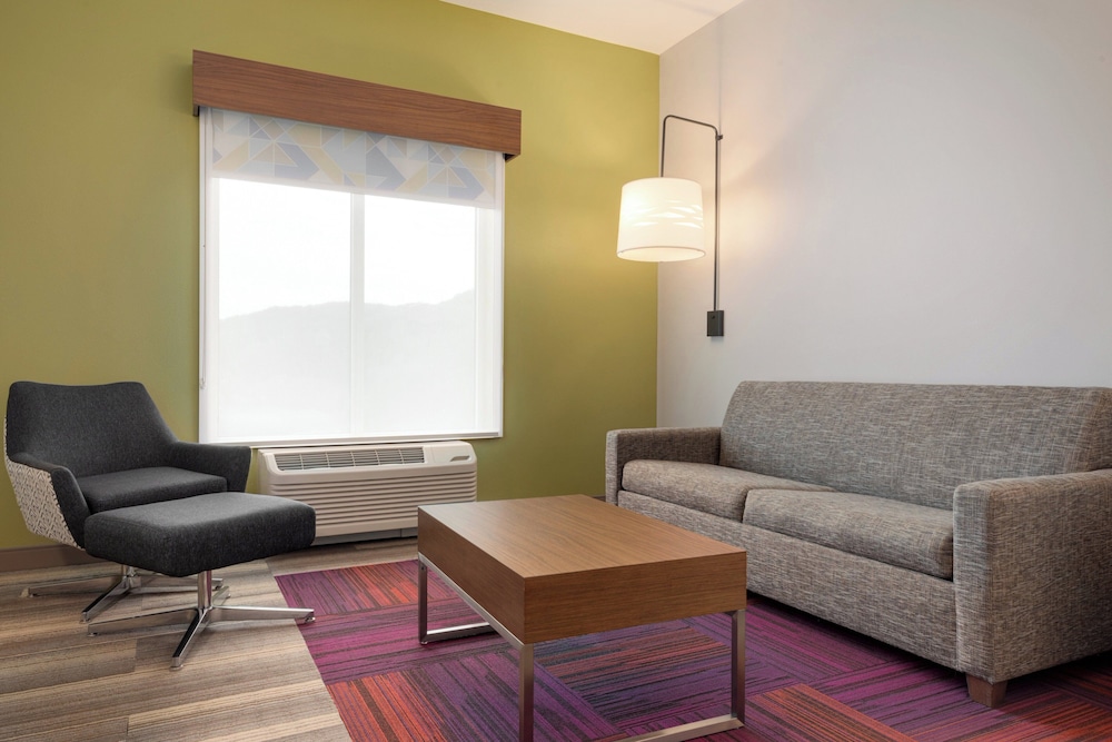 Suite, 1 King Bed, Hearing Accessible - Photo 6