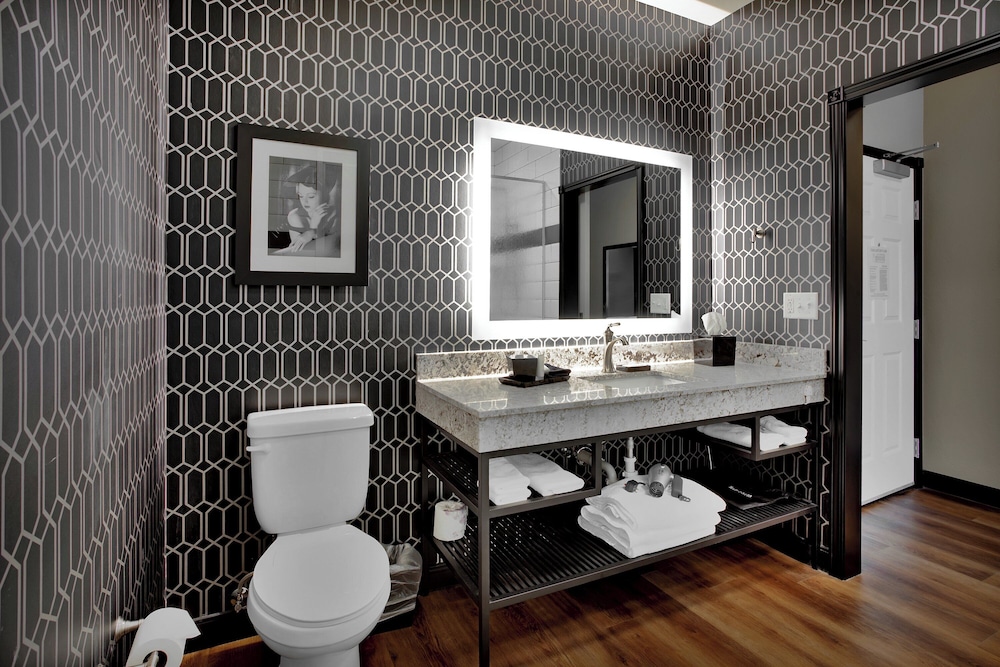 The Parker Hotel, Billede 4