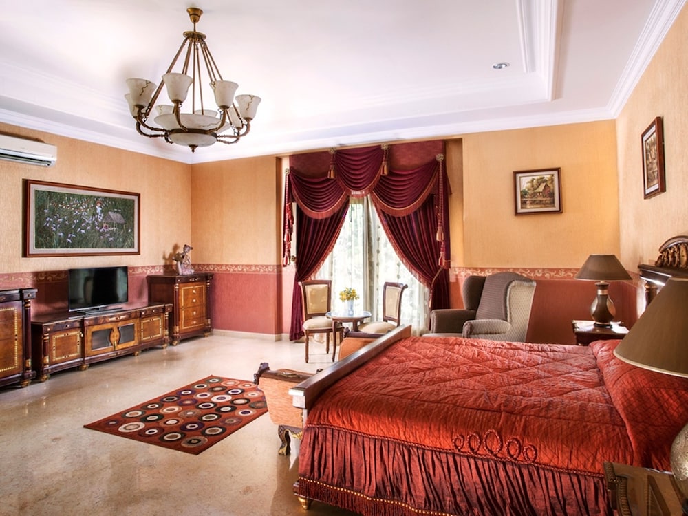 Borobudur Suite Room photo 1