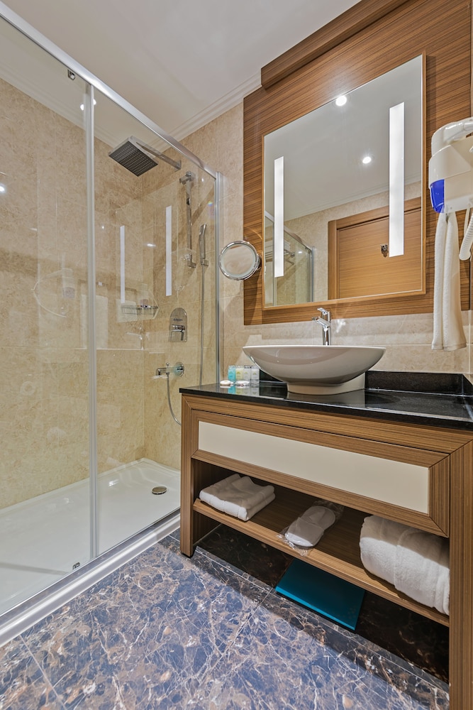 Standard Room, 2 Twin Beds, City View photo 3