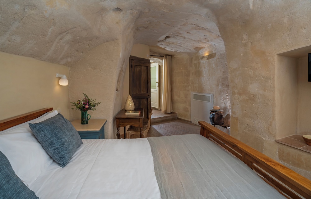 Traditional Double Room, City View - Photo 9