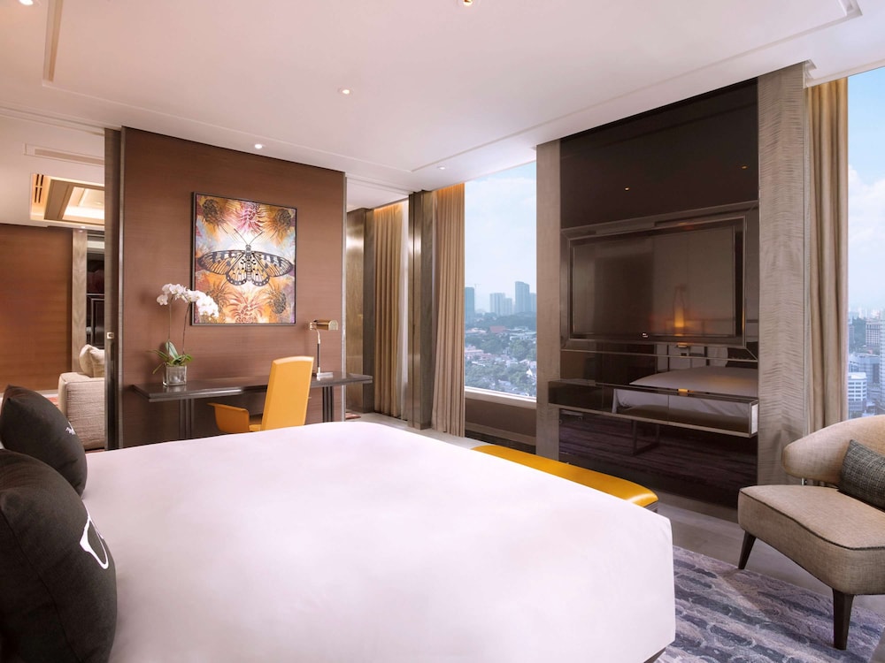 Suite, 1 King Bed (Club Millésime Access)