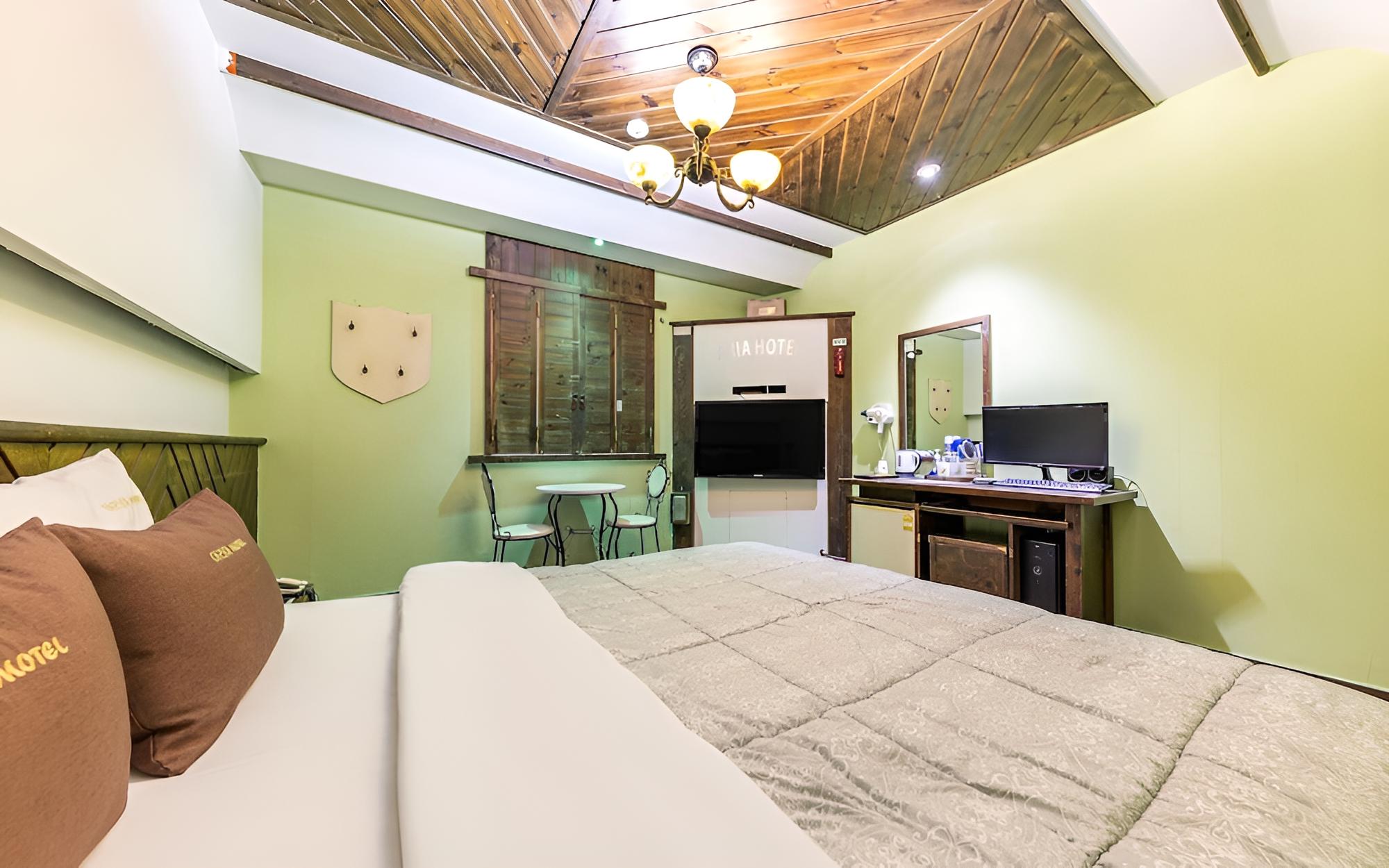 Room (Special Room) - Photo 8