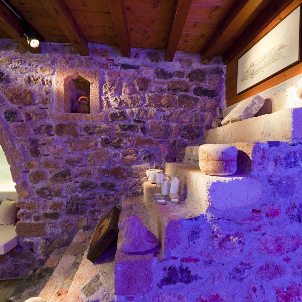 Superior Suite - Photo 3
