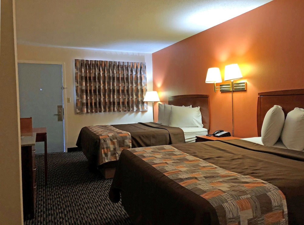 Room, 2 Double Beds, Non Smoking - Photo 2