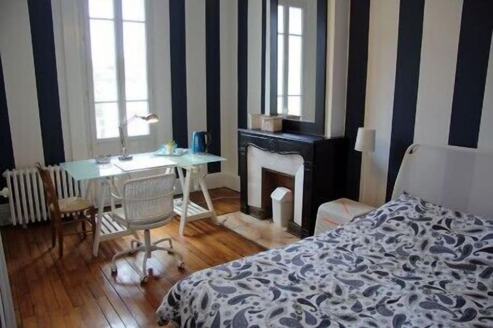 Economy Double Room, Sea View photo 3